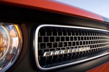 Dodge Challenger front grille