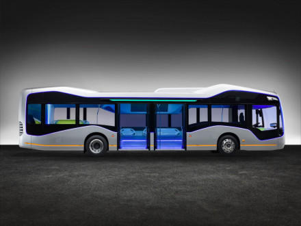 Mercedes-Benz presents autonomous bus concept