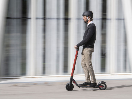 Seat enters micro-mobility market with Segway-powered eXS KickScooter
